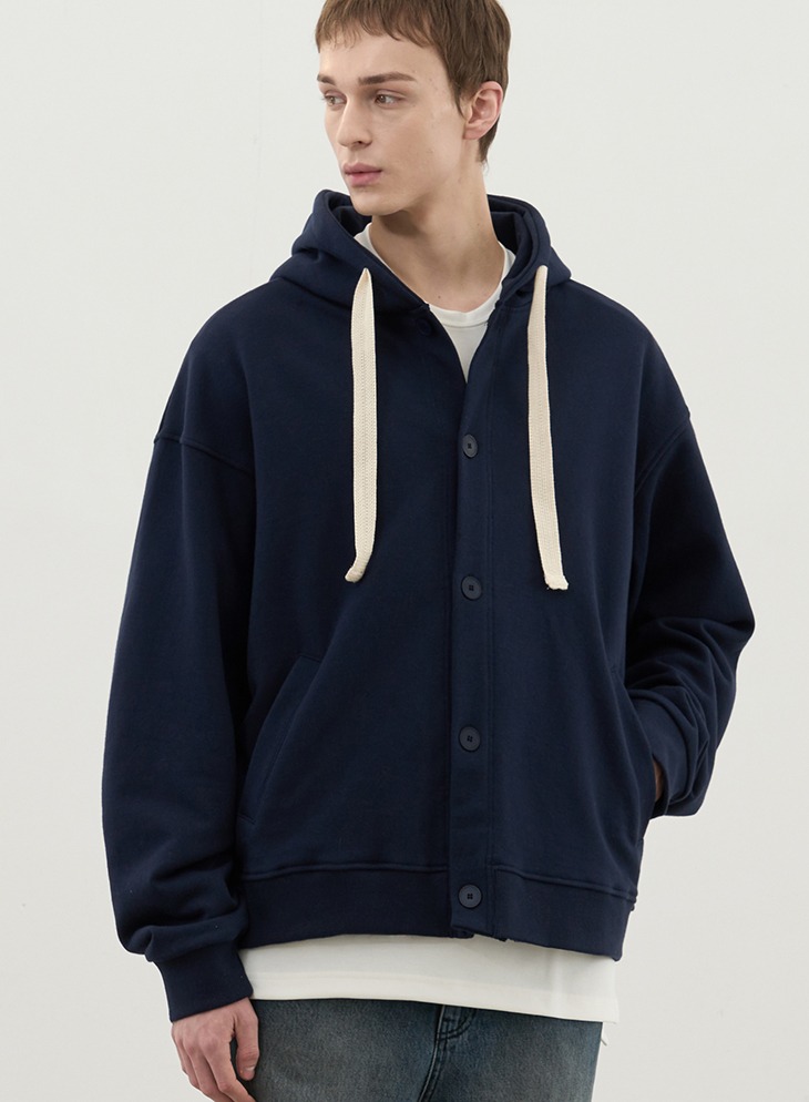 CONNOLLY BUTTON HOODIE [NAVY]